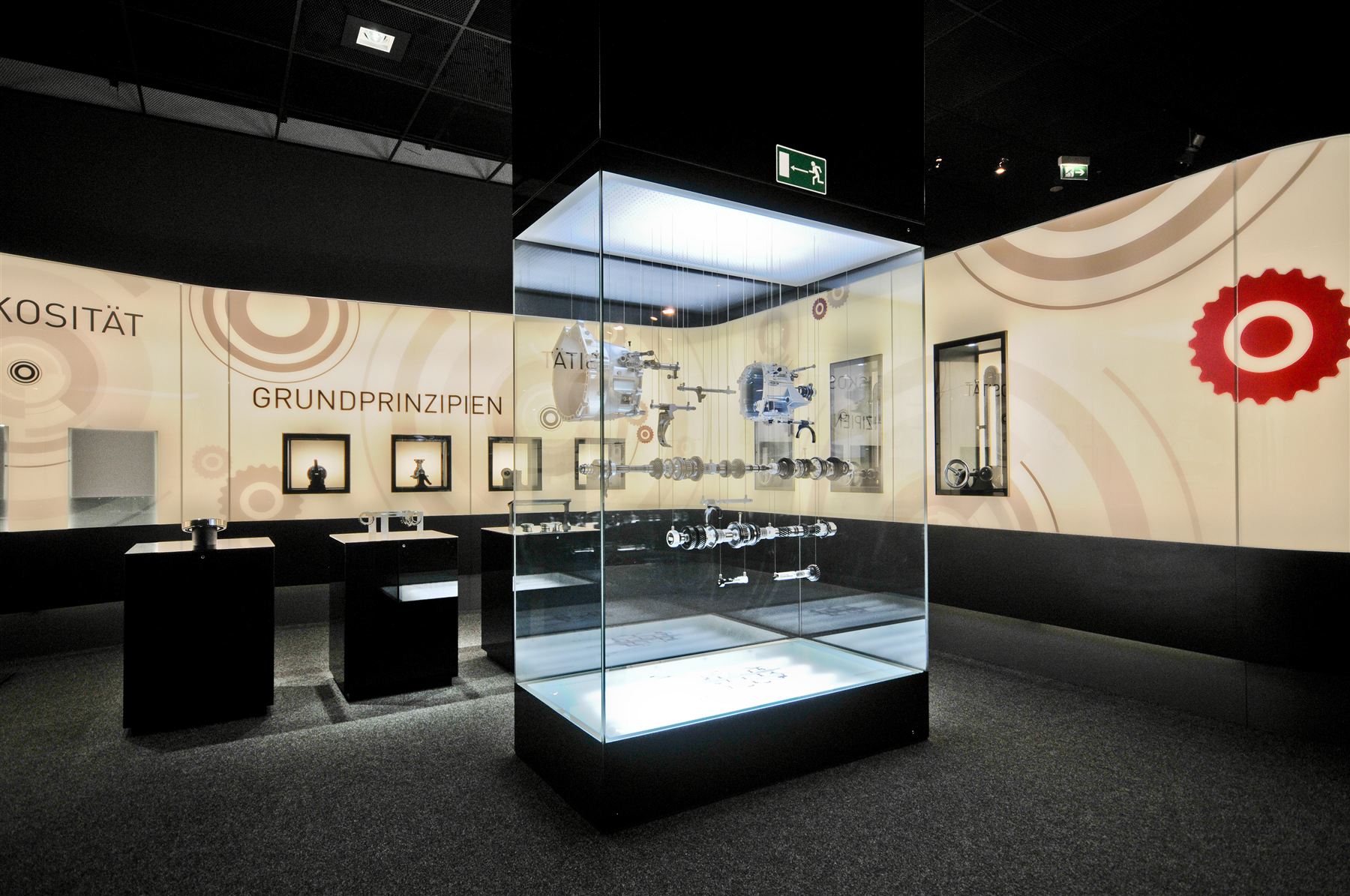 Ausstellung der Firma GETRAG auf dem Nürburgring