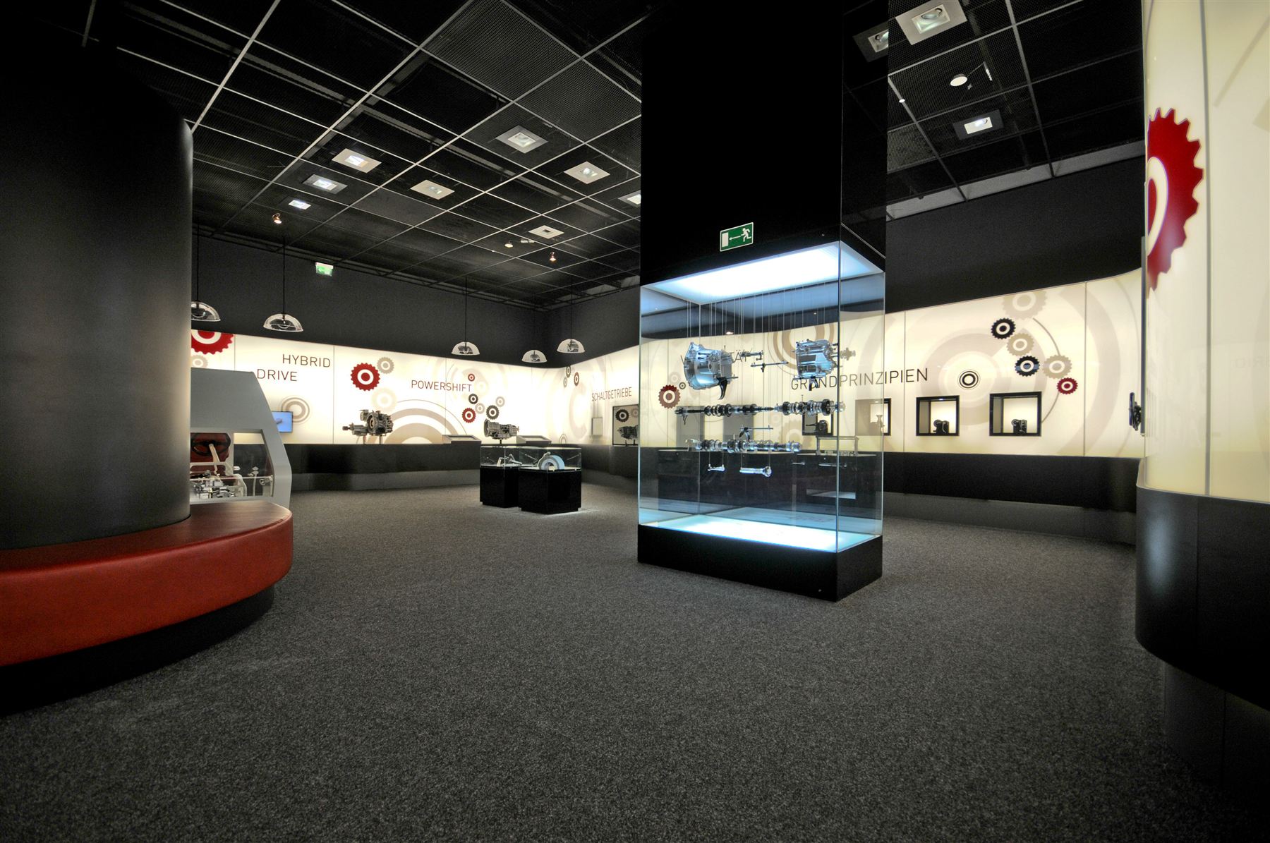 Ausstellung der Firma GETRAG auf dem Nürburgring
